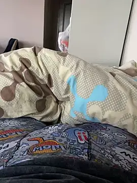 Snapshot of Metmenn7 chatting on December 10, 2024, 2:06 pm Metmenn7 online show from December 10, 2024, 2:06 pm