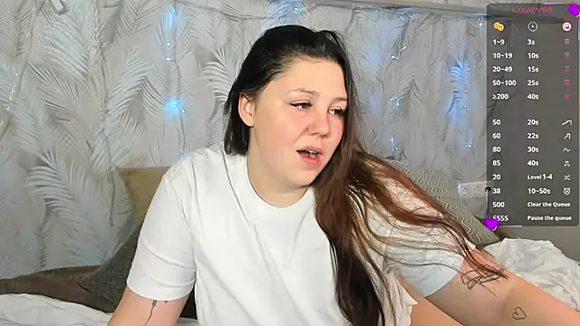 Snapshot of Ruth_Oliver chatting on December 28, 2024, 8:26 am Ruth Oliver online show from December 28, 2024, 8:26 am
