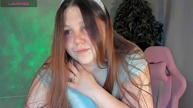 Snapshot of Ruth_Oliver chatting on January 5, 2025, 8:32 am Ruth Oliver online show from January 5, 2025, 8:32 am