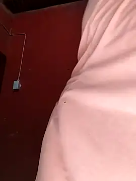 Snapshot of naughtygrannyXXX chatting on December 28, 2024, 2:11 am naughtygrannyXXX online show from December 28, 2024, 2:11 am