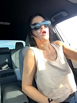 SafeinouterSpace online show from November 26, 2025, 9:38 pm