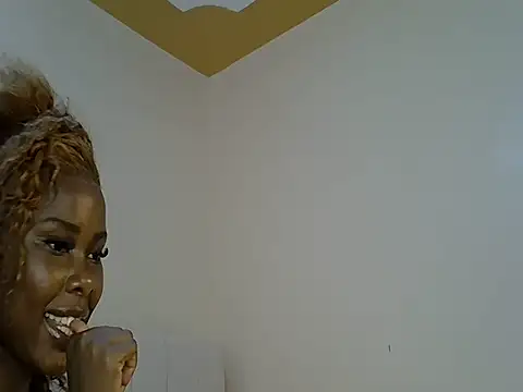 Snapshot of chloe_desire1 chatting on April 12, 2026, 10:31 am chloe desire1 online show from April 12, 2026, 10:31 am