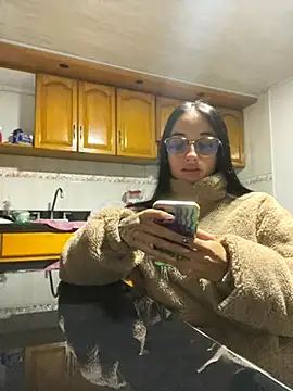 Snapshot of Ady_18 chatting on October 28, 2025, 12:36 am Ady 18 online show from October 28, 2025, 12:36 am