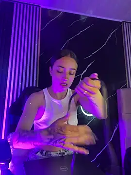 Snapshot of Ady_18 chatting on October 30, 2025, 4:52 pm Ady 18 online show from October 30, 2025, 4:52 pm