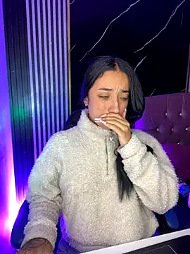 Snapshot of Ady_18 chatting on November 24, 2025, 10:53 pm Ady 18 online show from November 24, 2025, 10:53 pm