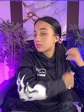 Ady 18 online show from February 11, 2026, 9:31 pm