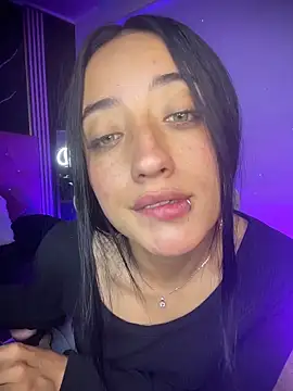 Ady 18 online show from April 15, 2026, 7:58 pm