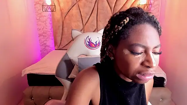 Queen perla  online show from January 24, 2025, 12:10 pm