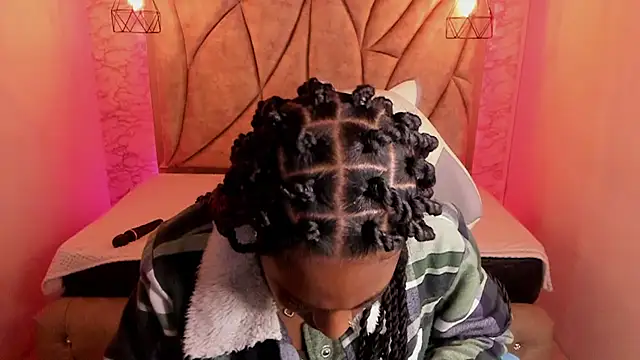 Queen perla  online show from February 27, 2025, 12:23 pm