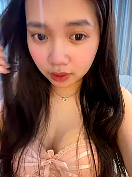 Hotellinh12 online show from November 3, 2025, 7:20 am