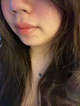 Snapshot of Hotellinh12 chatting on March 14, 2026, 5:29 pm Hotellinh12 online show from March 14, 2026, 5:29 pm