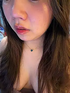 Hotellinh12 online show from May 12, 2026, 4:15 pm