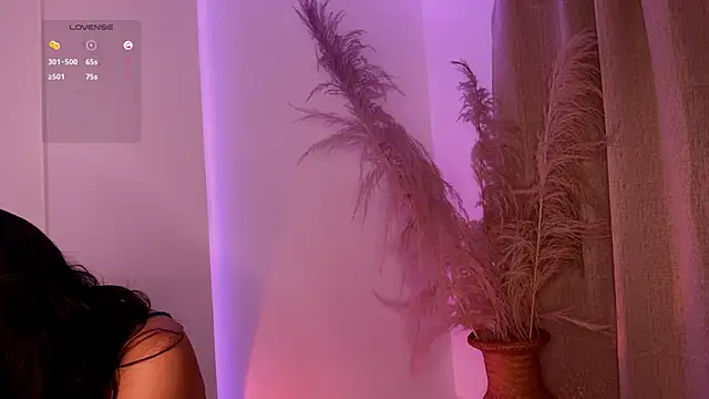 Snapshot of ally_muller_ chatting on January 9, 2026, 11:28 pm ally muller online show from January 9, 2026, 11:28 pm