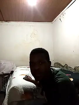 Snapshot of Uncletee112 chatting on October 26, 2025, 9:31 pm Uncletee112 online show from October 26, 2025, 9:31 pm