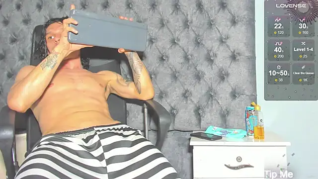 Snapshot of marcus_smithh chatting on December 12, 2024, 7:19 am marcus smithh online show from December 12, 2024, 7:19 am