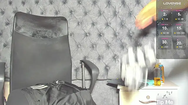 Snapshot of marcus_smithh chatting on December 12, 2024, 10:24 am marcus smithh online show from December 12, 2024, 10:24 am