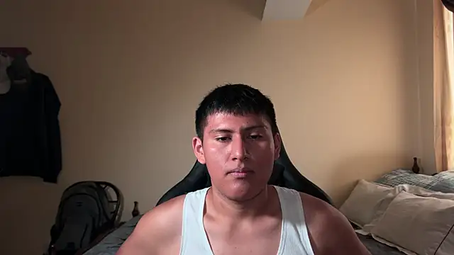 Snapshot of JoshuaTls08 chatting on February 14, 2025, 10:14 pm JoshuaTls08 online show from February 14, 2025, 10:14 pm