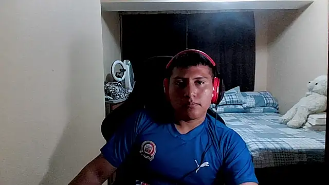 Snapshot of JoshuaTls08 chatting on October 8, 2025, 4:32 am JoshuaTls08 online show from October 8, 2025, 4:32 am