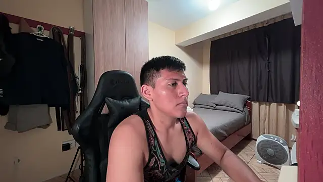 Snapshot of JoshuaTls08 chatting on December 5, 2025, 2:09 am JoshuaTls08 online show from December 5, 2025, 2:09 am