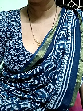 Snapshot of Rosy-B chatting on April 30, 2026, 1:50 pm Rosy-B online show from April 30, 2026, 1:50 pm