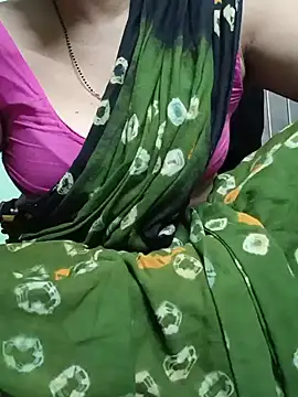 Snapshot of Rosy-B chatting on June 19, 2026, 1:59 pm Rosy-B online show from June 19, 2026, 1:59 pm