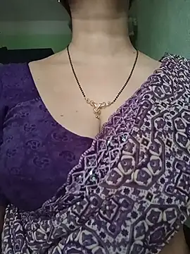 Snapshot of Rosy-B chatting on June 24, 2026, 12:09 am Rosy-B online show from June 24, 2026, 12:09 am
