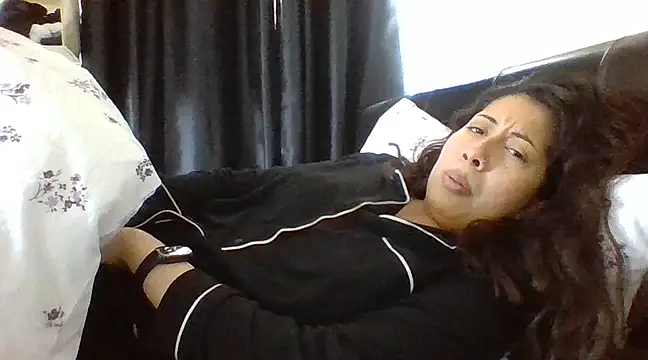 Snapshot of LorenaAnderson chatting on February 5, 2025, 10:19 am LorenaAnderson online show from February 5, 2025, 10:19 am