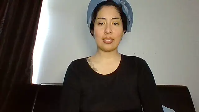 Snapshot of LorenaAnderson chatting on February 20, 2025, 2:13 pm LorenaAnderson online show from February 20, 2025, 2:13 pm