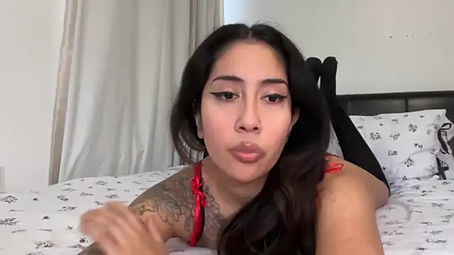 LorenaAnderson online show from December 5, 2025, 2:47 pm