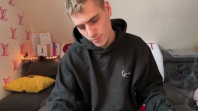 Snapshot of Cookieboy88 chatting on January 9, 2026, 2:09 pm Cookieboy88 online show from January 9, 2026, 2:09 pm