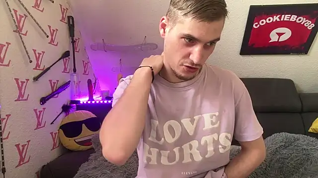 Cookieboy88 online show from April 14, 2026, 2:34 pm