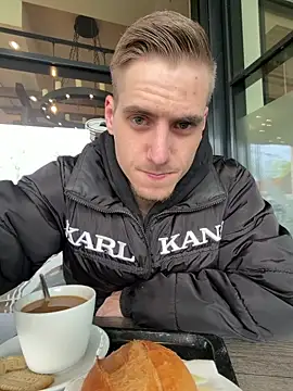 Cookieboy88 online show from April 17, 2026, 8:39 am