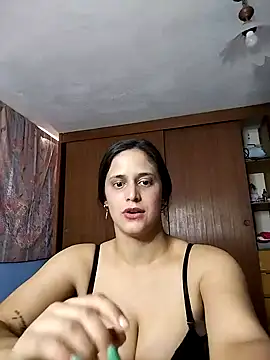 Catalinacandela online show from September 16, 2025, 7:48 pm