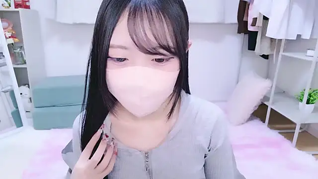 Snapshot of Suzu_ch_xx chatting on February 1, 2026, 6:17 pm Suzu ch xx online show from February 1, 2026, 6:17 pm