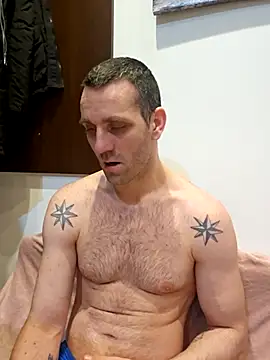 Snapshot of Aian09 chatting on March 14, 2025, 9:43 pm Aian09 online show from March 14, 2025, 9:43 pm