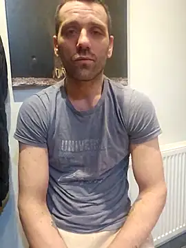 Snapshot of Aian09 chatting on March 18, 2025, 9:43 pm Aian09 online show from March 18, 2025, 9:43 pm