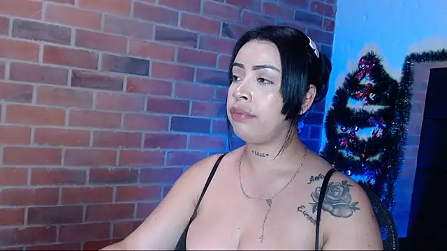 Snapshot of salome__hills1 chatting on December 12, 2024, 8:32 pm salome hills1 online show from December 12, 2024, 8:32 pm