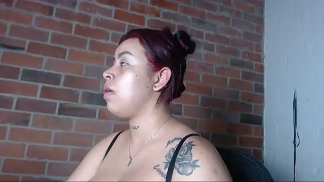 Snapshot of salome__hills1 chatting on February 26, 2025, 1:11 am salome hills1 online show from February 26, 2025, 1:11 am