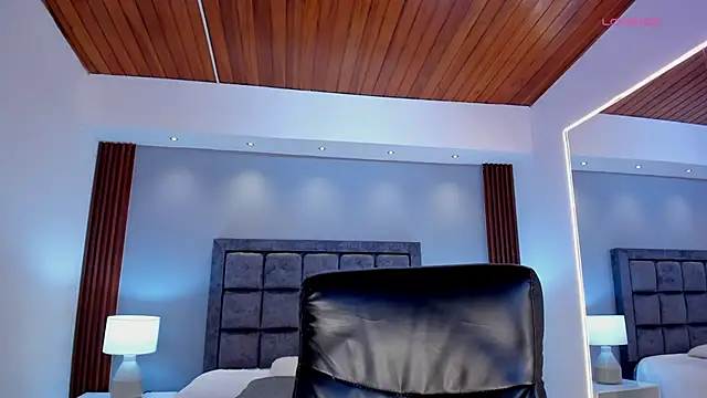 Snapshot of Emmaa_Robertss chatting on December 11, 2024, 5:15 pm Emmaa Robertss online show from December 11, 2024, 5:15 pm