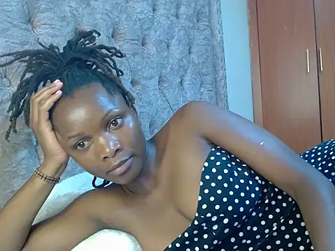 Snapshot of Naughty_Girl17 chatting on February 12, 2025, 7:34 am Naughty Girl17 online show from February 12, 2025, 7:34 am