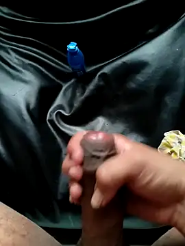 Snapshot of Village_0boy chatting on October 6, 2025, 10:12 am Village 0boy online show from October 6, 2025, 10:12 am