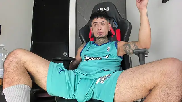 sergiio mesa27 online show from November 9, 2025, 2:32 am