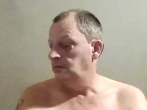 Snapshot of chubbybear2cum chatting on December 25, 2024, 11:10 pm chubbybear2cum online show from December 25, 2024, 11:10 pm