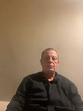 Snapshot of chubbybear2cum chatting on September 24, 2025, 4:16 am chubbybear2cum online show from September 24, 2025, 4:16 am