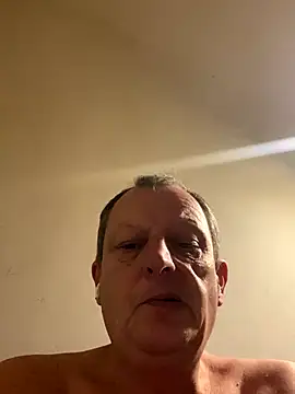 Snapshot of chubbybear2cum chatting on October 9, 2025, 11:36 pm chubbybear2cum online show from October 9, 2025, 11:36 pm