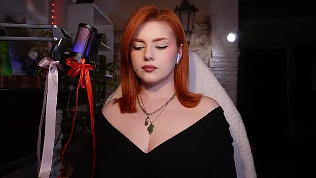 Snapshot of Chriss_Fox chatting on February 24, 2025, 6:26 pm Chriss Fox online show from February 24, 2025, 6:26 pm