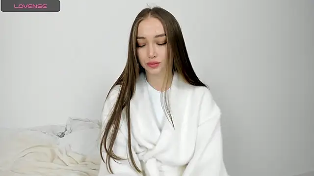 Sweet-bb online show from April 15, 2026, 8:20 pm