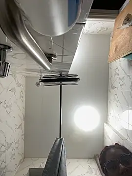 LunaWolfie143 online show from September 15, 2025, 2:00 am