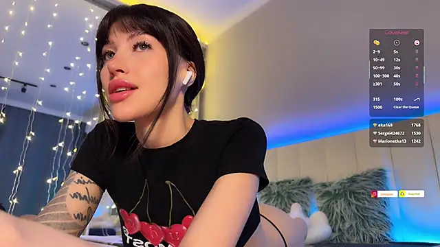 Snapshot of ellie_miu chatting on February 16, 2026, 9:22 pm ellie miu online show from February 16, 2026, 9:22 pm