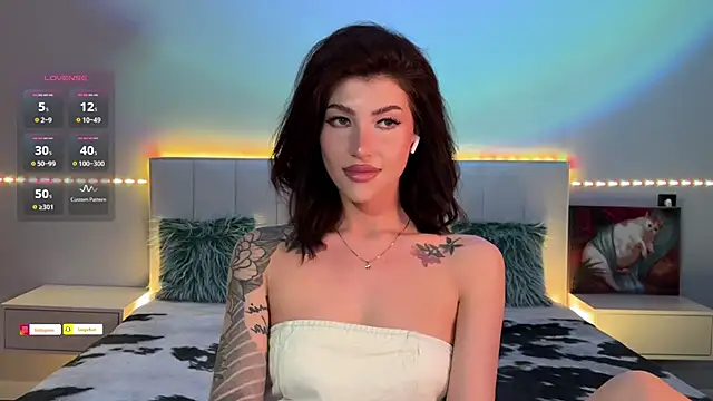 ellie miu online show from April 10, 2026, 5:50 pm